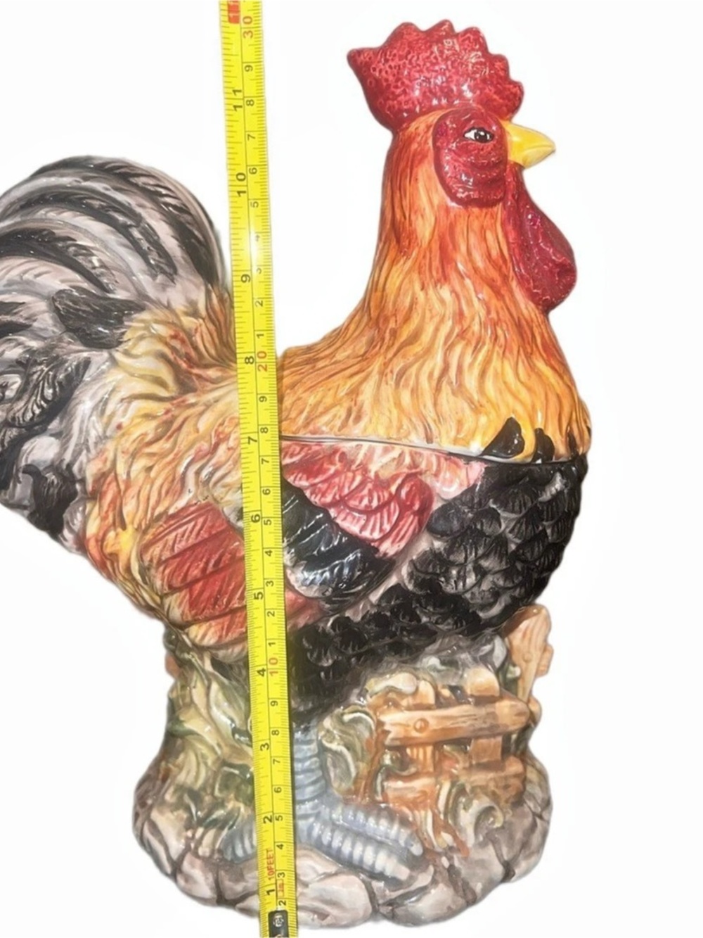 CKRO VTG Rooster Ceramic Cookie Jar
12" x 10" x 7" hand painted